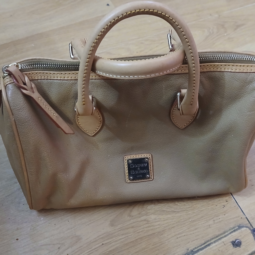 Dooney & Bourke Beige Handbag Pre-owned
